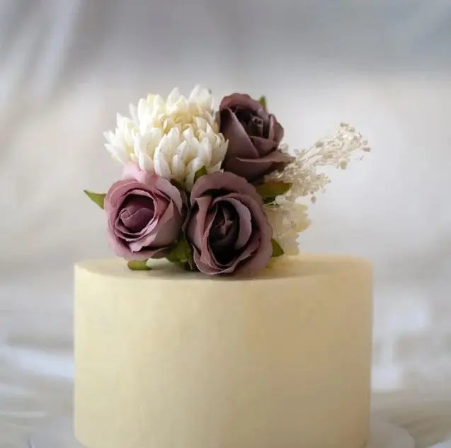 Choosing The Best Flowers For Your Cake Decorations Claire De Fleurs