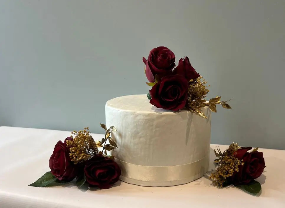 How to Decorate Your Christmas Cake with Faux Flowers from Claire De Fleurs Claire De Fleurs