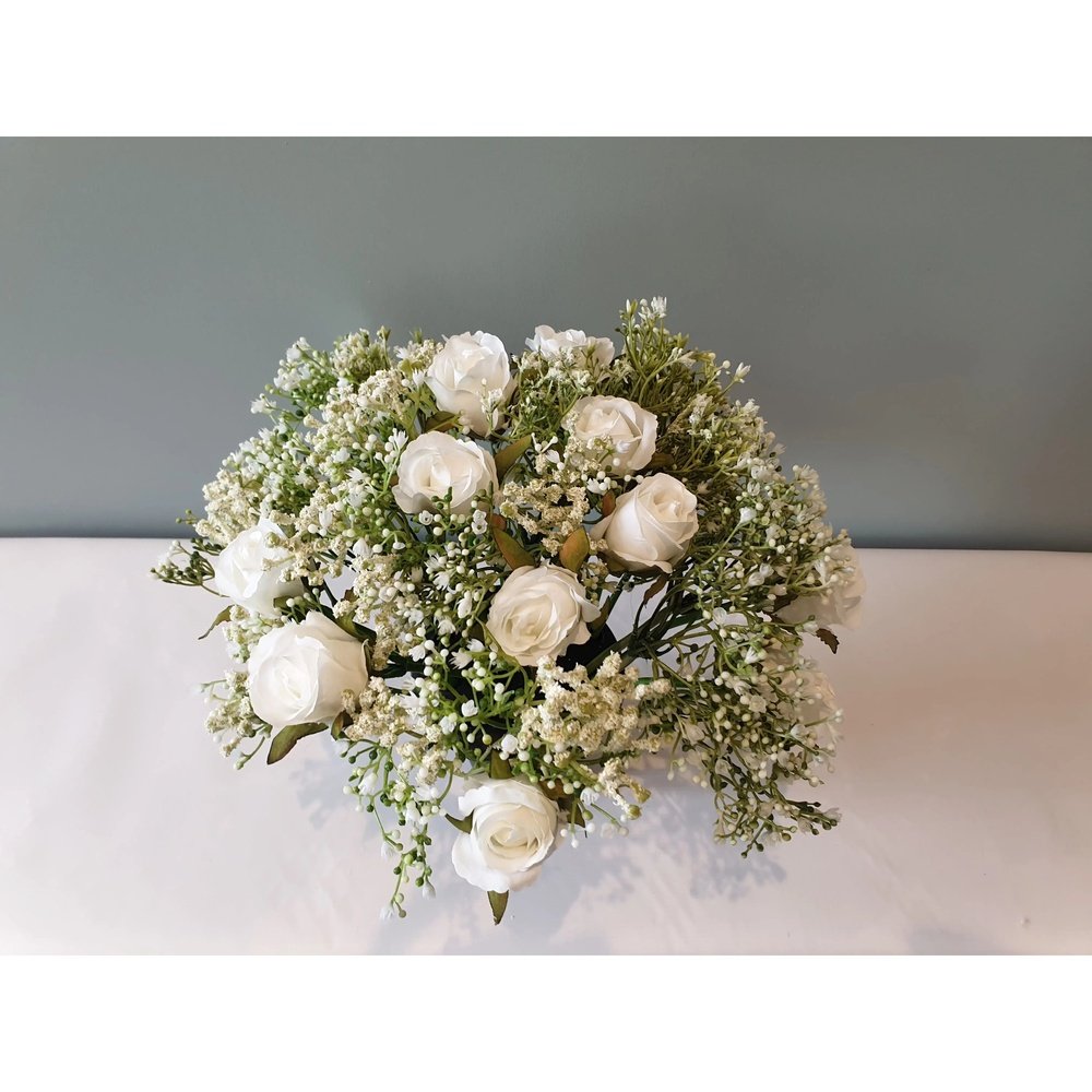 Gyp And White Ivory Rose Funeral Tribute Claire De Fleurs