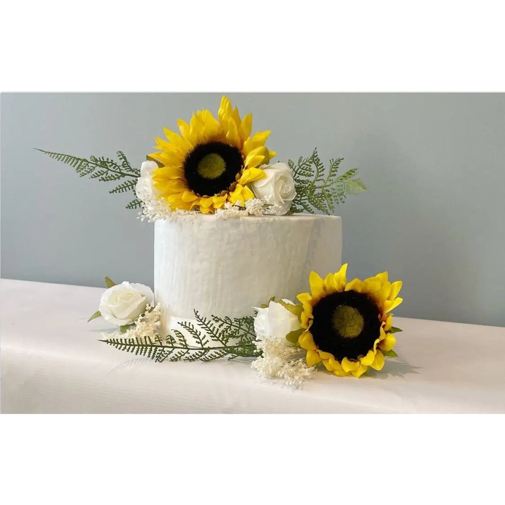 259 Sunflower Wedding Cake Images, Stock Photos & Vectors | Shutterstock